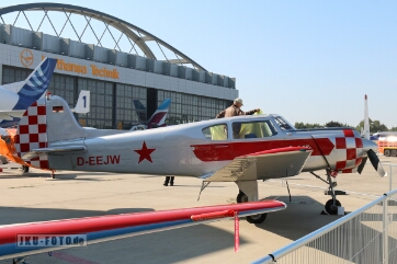 D-EEJW, Jak-18A / Yak-18A EDDH 2015
