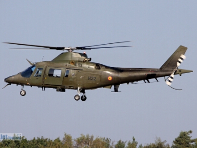 "Belgian Airshow und Sanicole" Belgien Airshow ist immer eine Reise wert. Hier gibt es einige Bilder dazu. Leider ist es auf dem Platz immer sehr voll,...