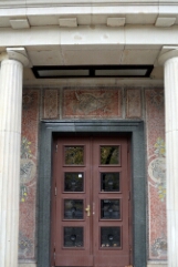 Eingangstür mit Mosaiken Eine originale Eingangstür (?)