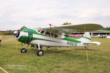N1567D, Cessna 195 Stearman and Friends 2023, EDOI Bienenfarm