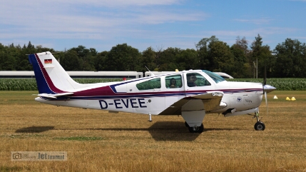 D-EVEE, Beechcraft F-33A EDOI Bienenfarm 2024