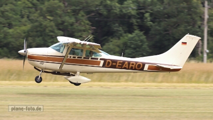 D-EARO, Cessna-182N Skylane Bienenfarm, EDOI 2026